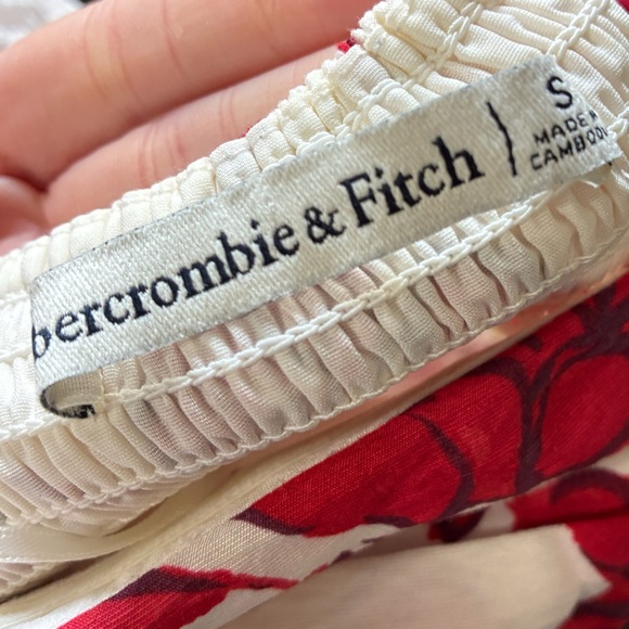 Abercrombie & Fitch Emerson Red and White Floral Off-the-Shoulder Maxi Dress - Picture 6 of 7